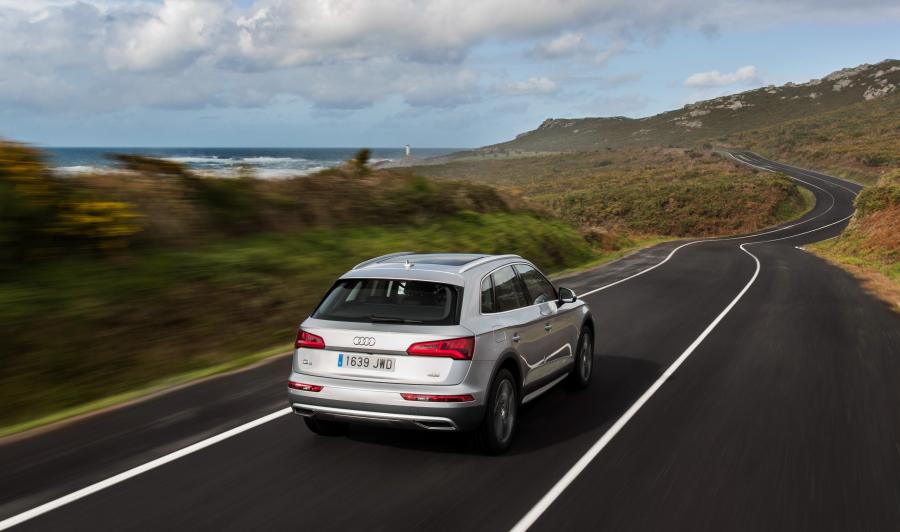  Audi Q5 TDI Quattro 2016 года  (WW) (фото 3 из 90)